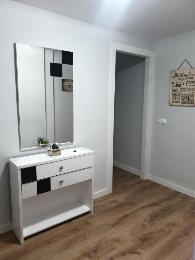 Bonito Apartamento En Baeza Luaran gambar